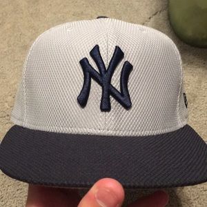 Certified New Era 5950 Yankees Hat Size 7 1/2